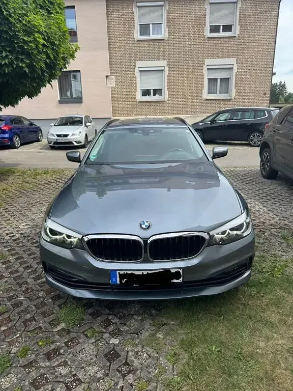 Gebraucht BMW 520 Sport Line 190 PS (139 kW) 2017 Grau Kombi