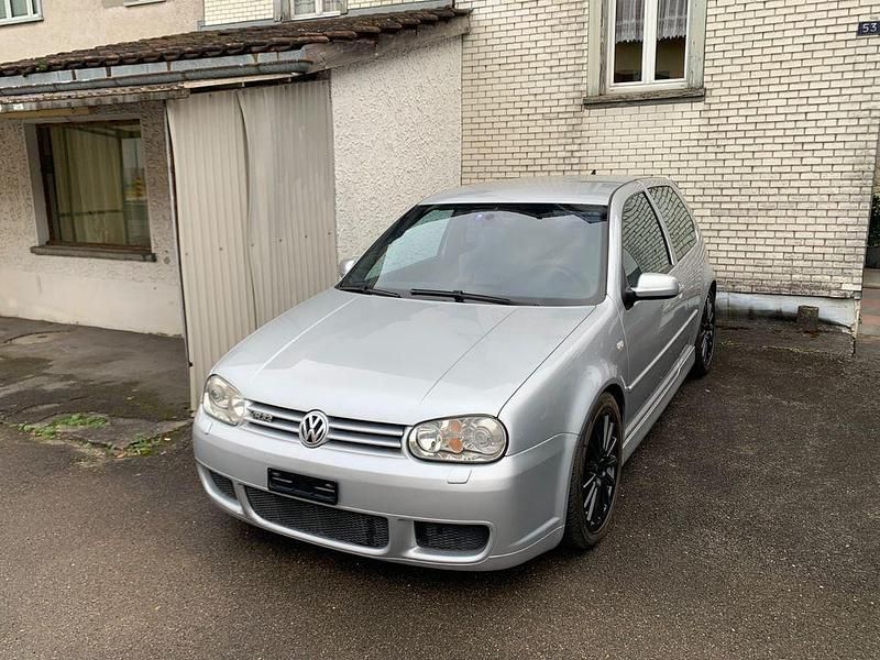 Gebraucht VW Golf IV R 241 PS (177 kW) 2002 Silber Limousine