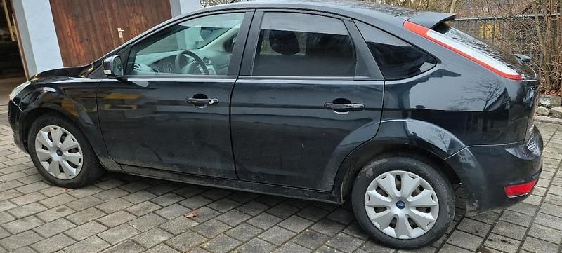 Schwarz Gebraucht 2008 Ford Focus Kleinwagen | 1.666 € (Fairer Preis) - Bild 1/4