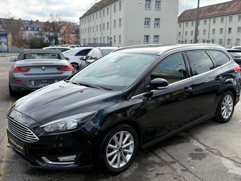 Gebraucht Ford Focus Titanium 125 PS (91 kW) 2016 Schwarz Limousine