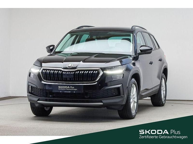 1z schwarzmagic perleffekt Gebraucht 2022 Skoda Kodiaq Ambition SUV | 31.888 € (Etwas zu teuer) - Bild 1/4