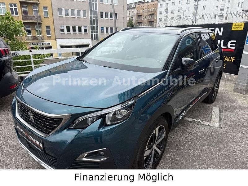Grün Gebraucht 2019 Peugeot 5008 GT-line Van / Kleinbus | 19.790 € (Fairer Preis) - Bild 1/4