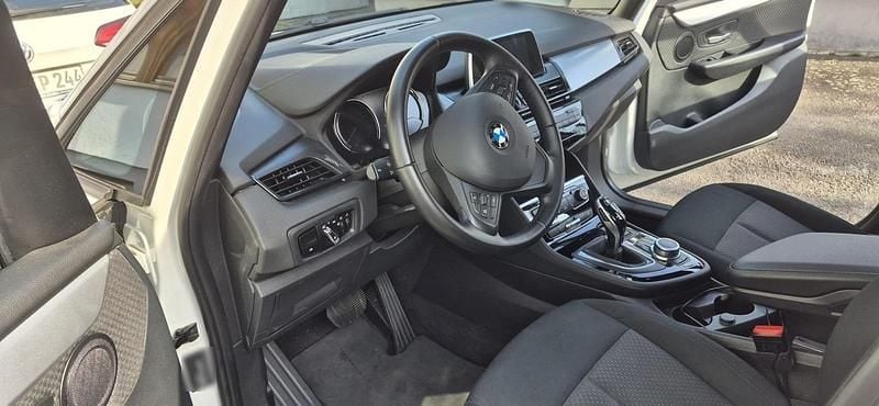 Gebraucht BMW 218 Active Tourer Advantage 140 PS (102 kW) 2019 Weiß Van / Kleinbus