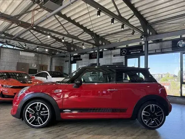 Second-hand Mini John Cooper Works 231 CP (169 kW) 2015 Roșu Hatchback
