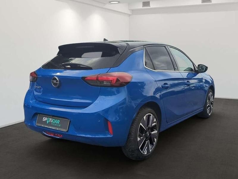 Gebraucht Opel Corsa-e Elegance 100 kW (136 PS) 2021 Perl blau met./dach diamant schwarz met. Kleinwagen