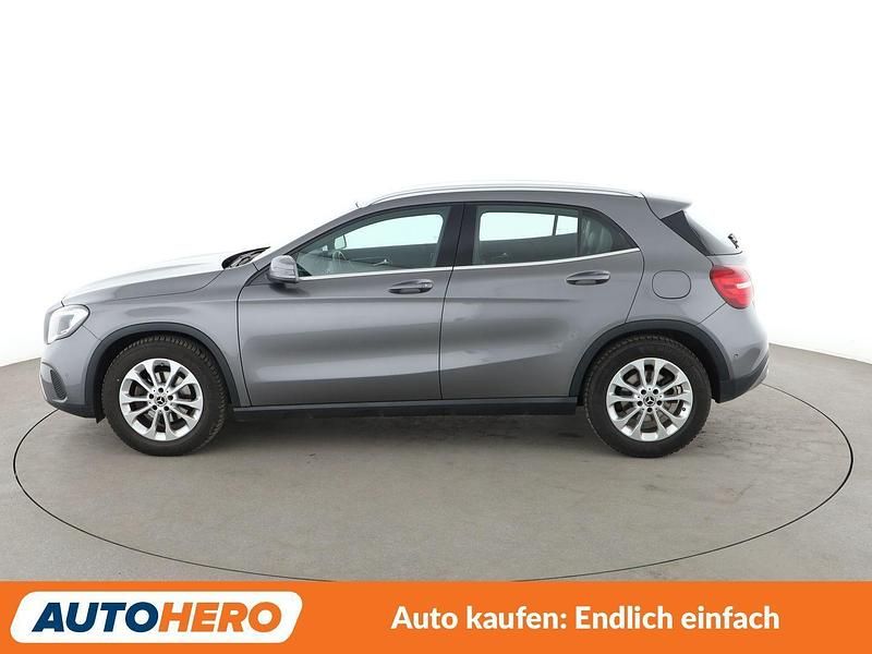 Gebraucht Mercedes GLA200 Urban 156 PS (114 kW) 2018 Grau SUV