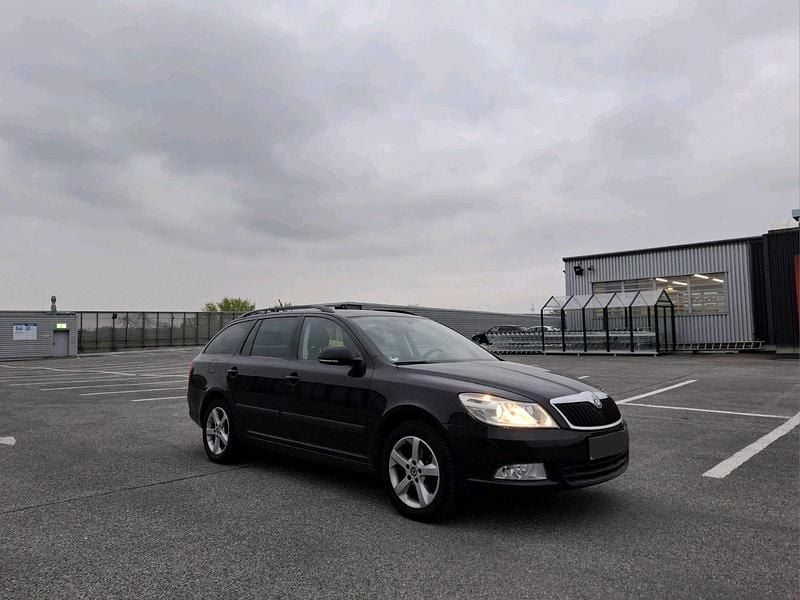 Gebraucht Skoda Octavia 150 PS (110 kW) 2013 Schwarz Kombi