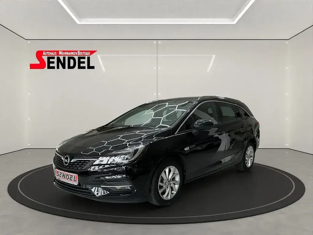 Usado Opel Astra Elegance 146 HP (107 kW) 2020 Preto Carrinha