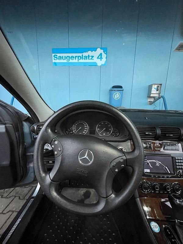 Gebraucht Mercedes C320 218 PS (160 kW) 2004 Grau Limousine