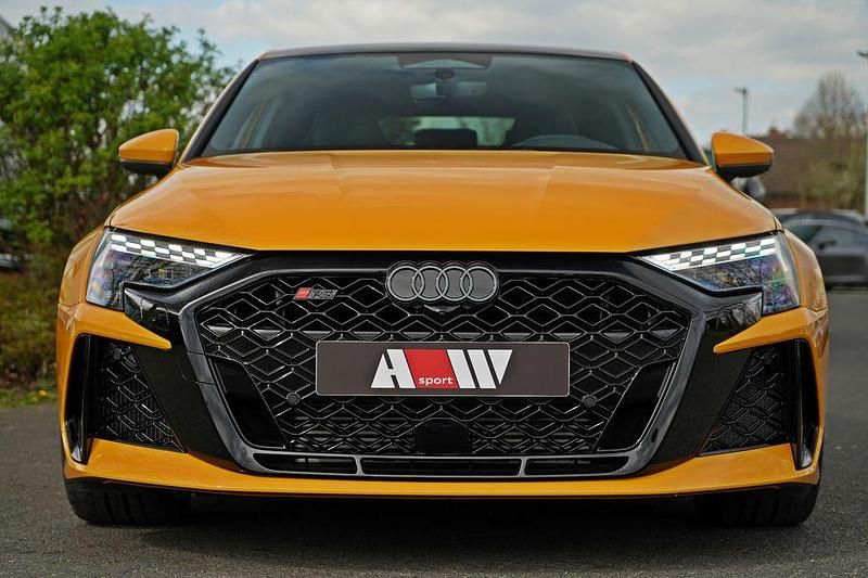 Gebraucht Audi RS3 Sport 400 PS (294 kW) 2026 Gelb Limousine