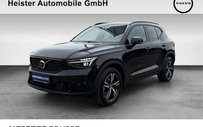Onyx black (metallic) Gebraucht 2024 Volvo XC40 Plus SUV | 39.990 € (Etwas zu teuer) - Bild 1/4