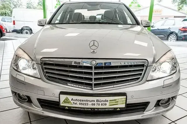 Gebraucht Mercedes C350 292 PS (214 kW) 2009 Silber Limousine