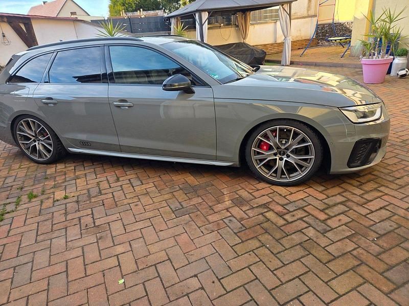 Używany Audi S4 Ambiente 347 KM (255 kW) 2020 Szary Kombi