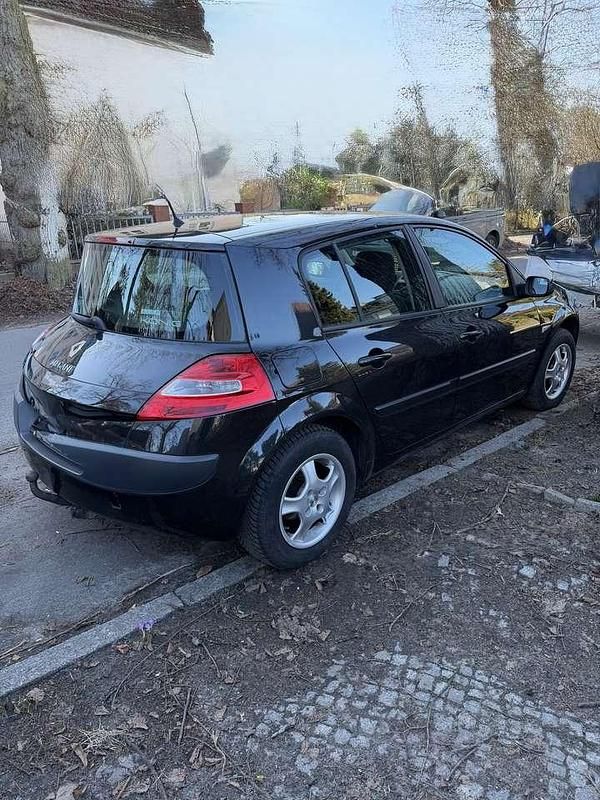 Gebraucht Renault Mégane II Authentique 111 PS (81 kW) 2008 Limousine