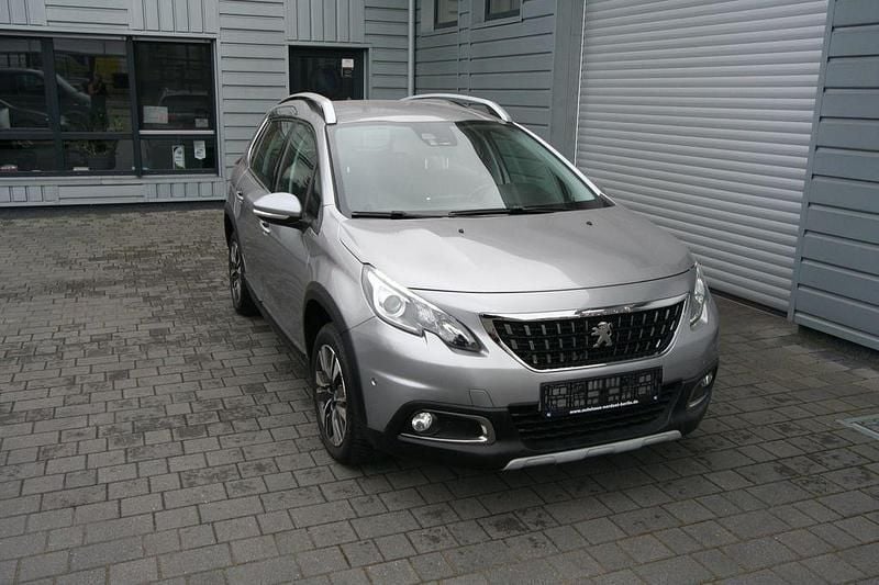 Grau Gebraucht 2018 Peugeot 2008 Allure SUV | 8.190 € (Guter Preis) - Bild 1/4