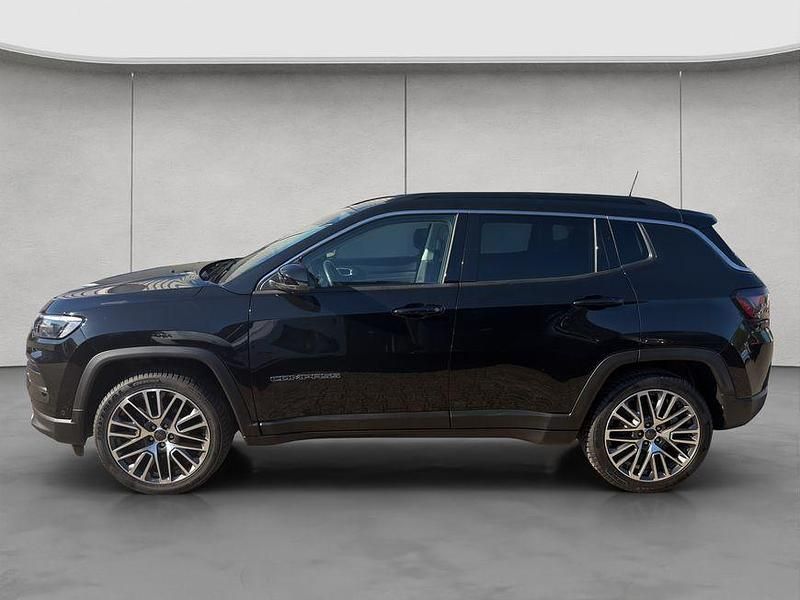 Gebraucht Jeep Compass Limited 131 PS (96 kW) 2024 Solid black SUV