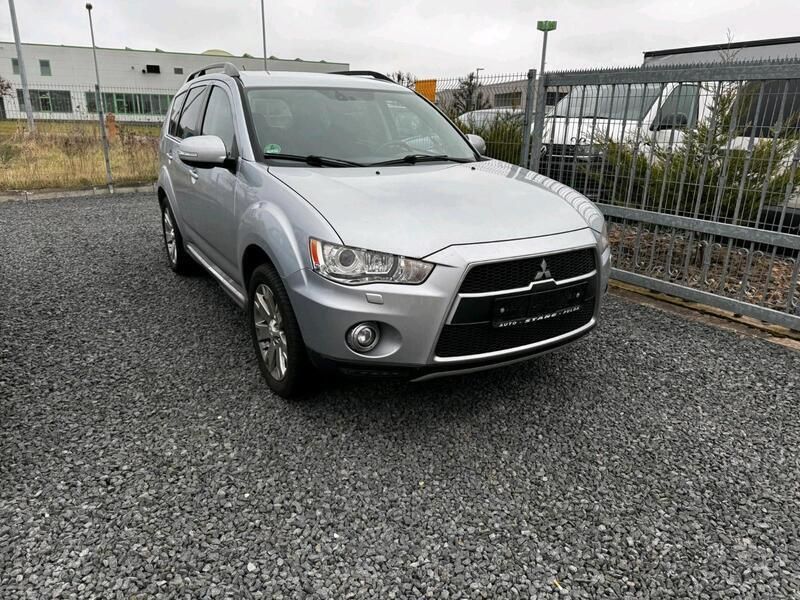 Silber Gebraucht 2012 Mitsubishi Outlander SUV | 7.290 € (Fairer Preis) - Bild 1/4