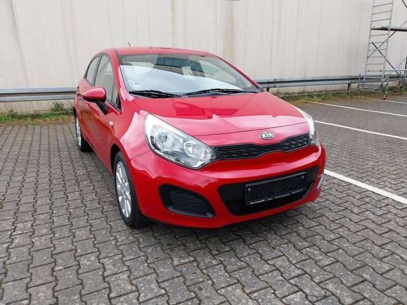 Rot Gebraucht 2012 Kia Rio Edition 7 Limousine | 4.799 € (Fairer Preis) - Bild 1/4