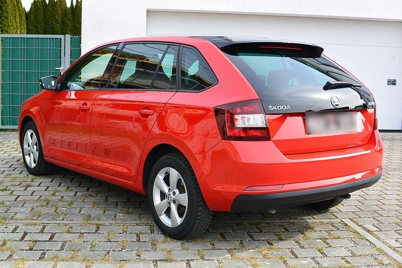Gebraucht Skoda Rapid 110 PS (80 kW) 2018 Rot Kleinwagen
