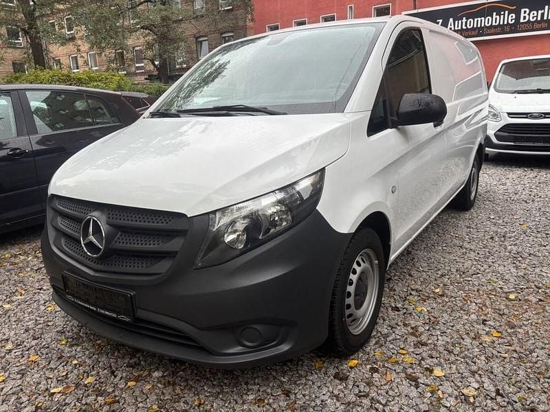 Weiß Gebraucht 2020 Mercedes Vito Van / Kleinbus | 18.500 € (Fairer Preis) - Bild 1/4