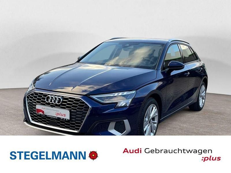 Navarrablau metallic Gebraucht 2024 Audi A3 Sportback e-tron Advanced Plus Limousine | 31.810 € (Fairer Preis) - Bild 1/4