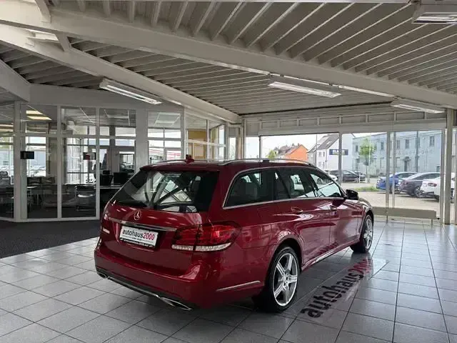 Gebraucht Mercedes E350 252 PS (185 kW) 2013 Rot Kombi