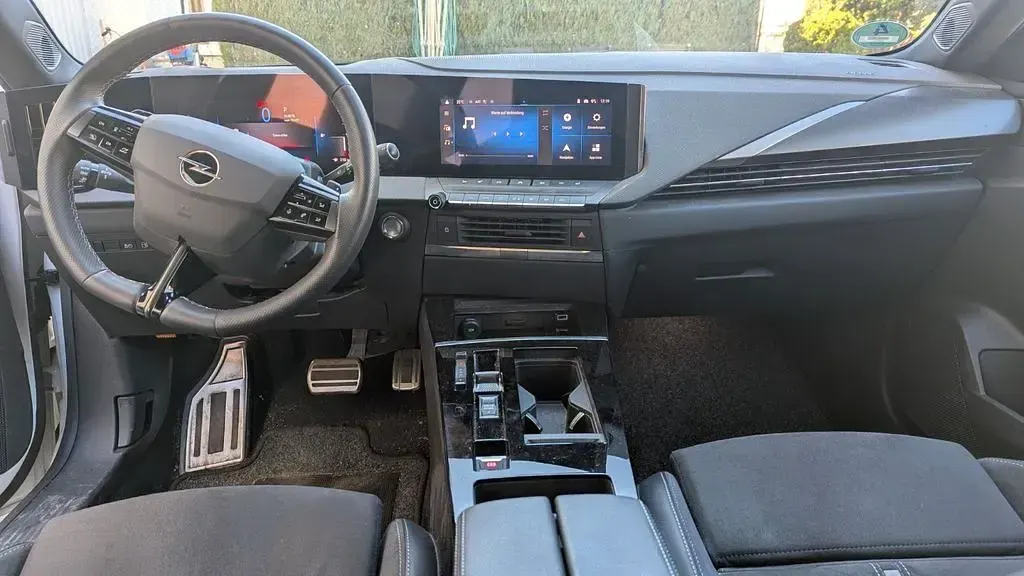 Gebraucht Opel Astra GSe 224 PS (164 kW) 2023 Weiß Kleinwagen