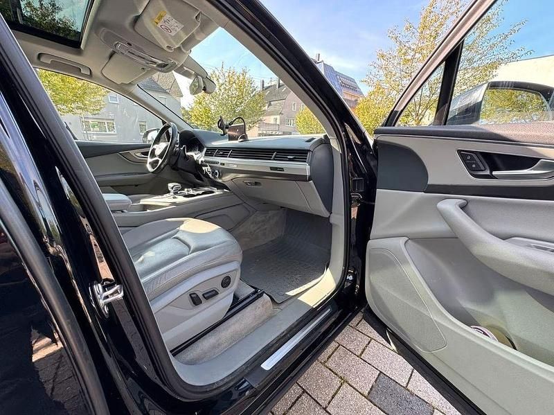 Gebraucht Audi Q7 Ambiente 272 PS (200 kW) 2016 Schwarz SUV