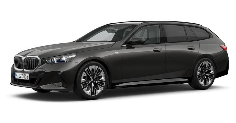 Grau Gebraucht 2024 BMW 540 Comfort Edition Kombi | 67.966 € - Bild 1/4