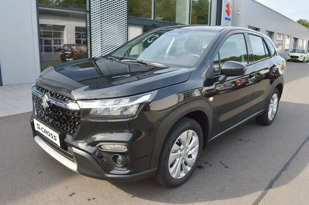 Neu Suzuki SX4 S-Cross 129 PS (94 kW) 2026 Schwarz SUV