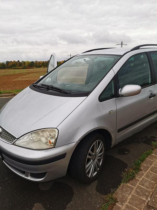 Grau Gebraucht 2005 Ford Galaxy Van / Kleinbus | 1.400 € (Guter Preis) - Bild 1/4