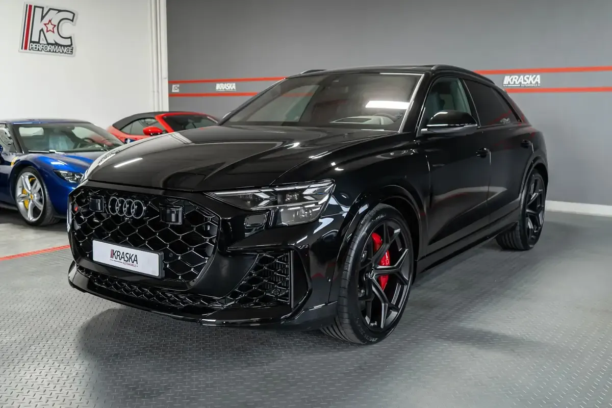 Neu Audi Q8 Performance 640 PS (470 kW) 2026 Mythosschwarz metallic SUV