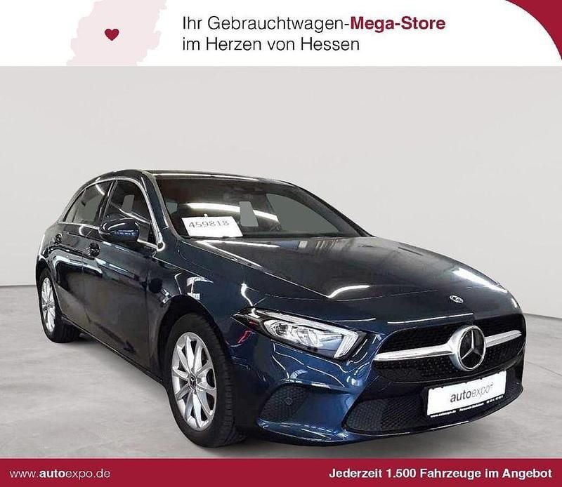 Blau Gebraucht 2022 Mercedes A200 Progressive Limousine | 23.989 € (Guter Preis) - Bild 1/4