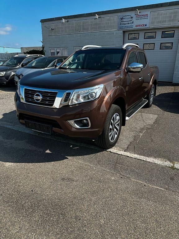Braun Gebraucht 2016 Nissan Navara Tekna Abholung | 15.500 € (Guter Preis) - Bild 1/4