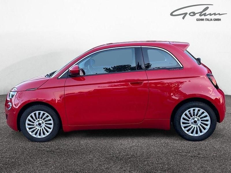 Gebraucht Fiat 500e Red 69 kW (95 PS) 2023 Rot Limousine