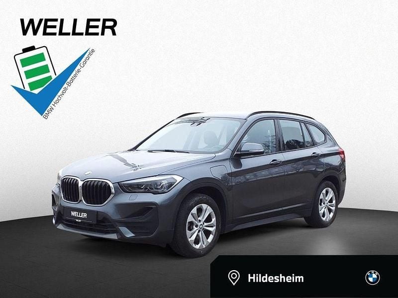 Mineralgrau (grau) Gebraucht 2021 BMW X1 Advantage SUV | 25.950 € (Etwas zu teuer) - Bild 1/4