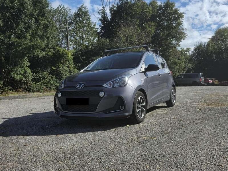 Grau Gebraucht 2019 Hyundai i10 Trend Kleinwagen | 9.000 € (Guter Preis) - Bild 1/4