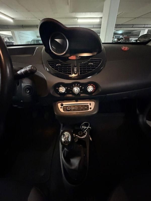 Gebraucht Renault Twingo 75 PS (55 kW) 2012 Rot Kleinwagen