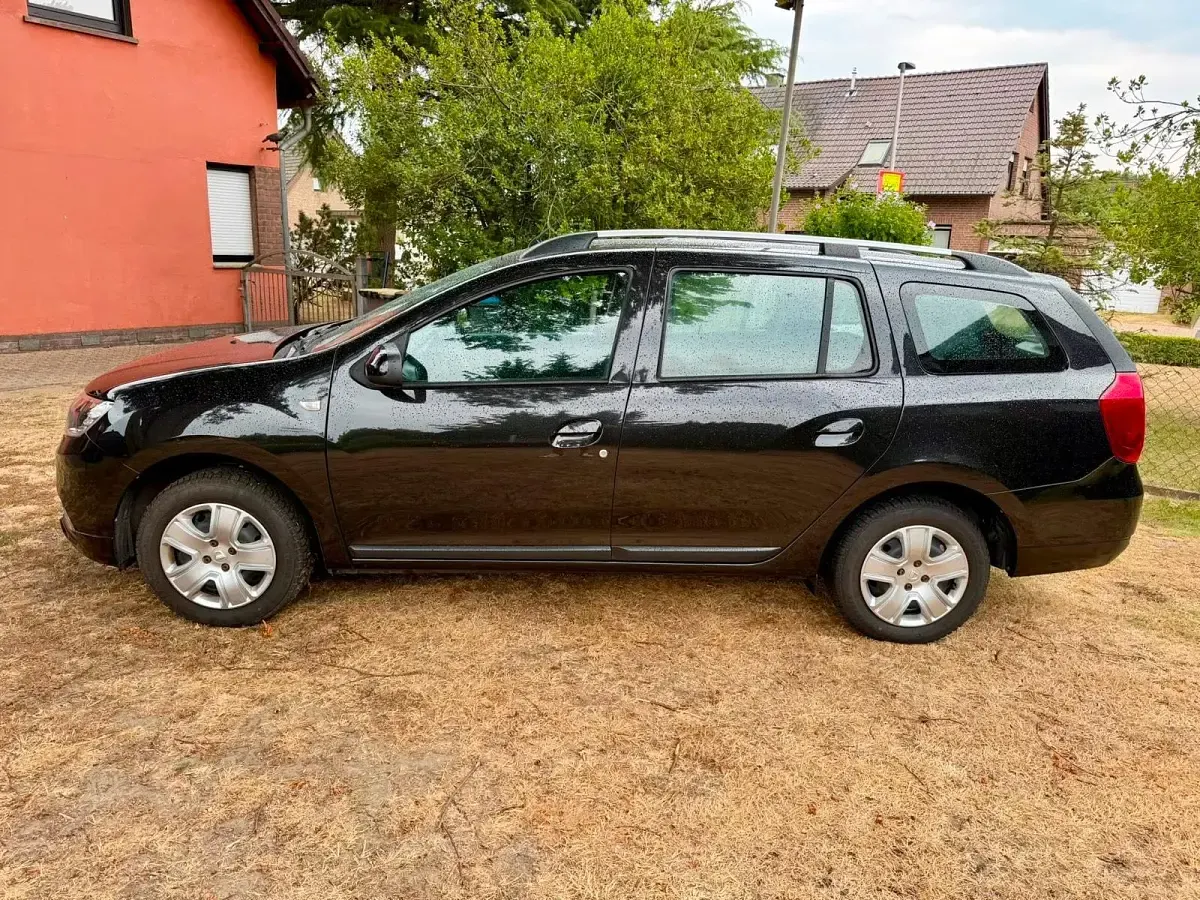 Gebraucht Dacia Logan MCV Comfort 101 PS (74 kW) 2020 Schwarz Kombi