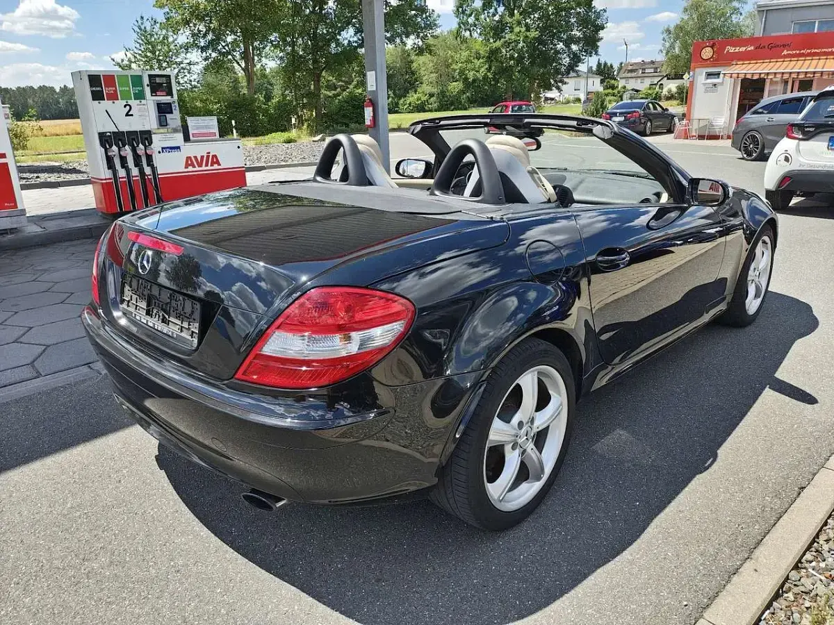 Gebraucht Mercedes SLK200 163 PS (119 kW) 2004 Obsidianschwarz  metalliclack Cabrio