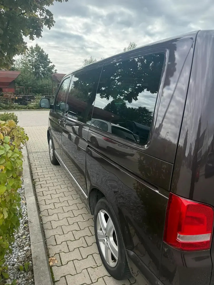 Gebraucht VW Multivan 180 PS (132 kW) 2013 Braun Van / Kleinbus