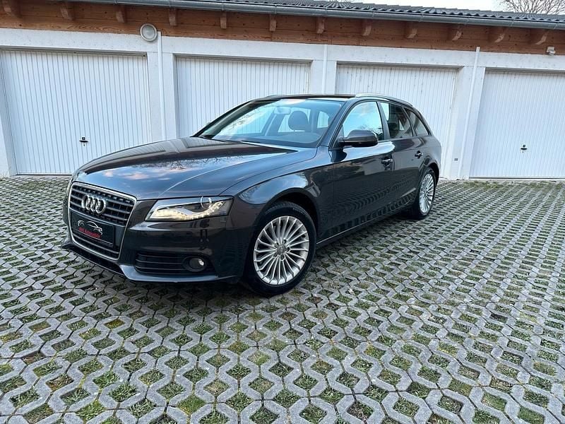 Gebraucht Audi A4 160 PS (117 kW) 2010 Grau Kombi