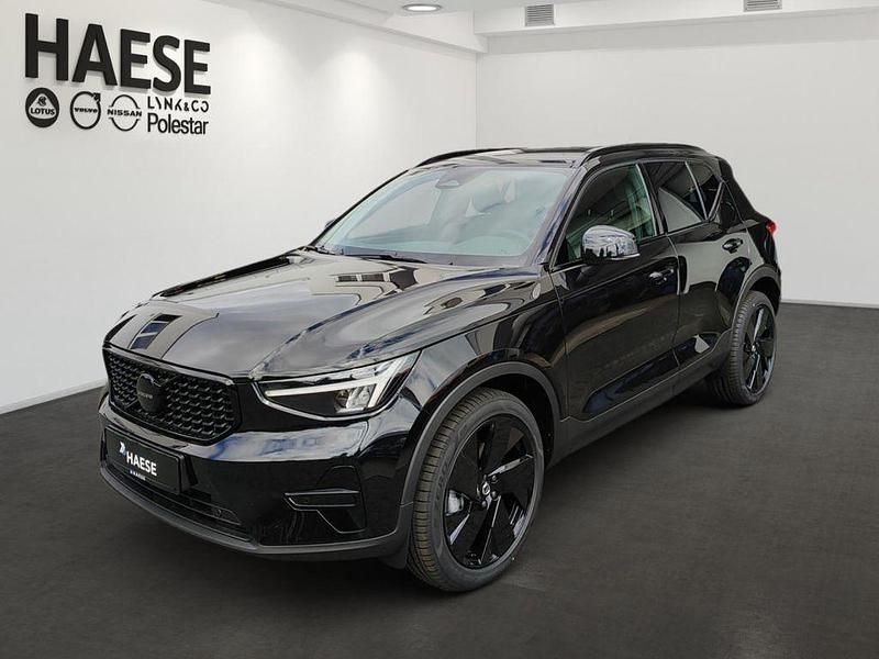 Schwarz Neu 2025 Volvo XC40 Plus SUV | 48.399 € (Teuer) - Bild 1/4
