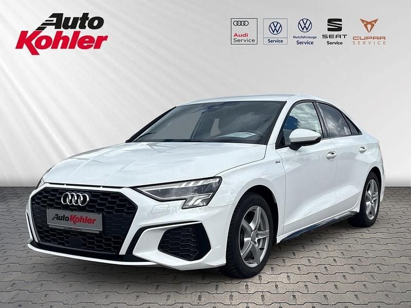 Ibisweiß (weiss) Gebraucht 2023 Audi A3 S-Line Limousine | 31.270 € (Fairer Preis) - Bild 1/4