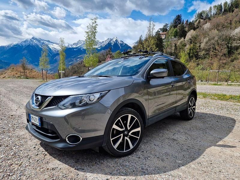 Gebraucht Nissan Qashqai Tekna 131 PS (96 kW) 2017 Grau SUV
