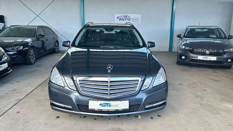 Gebraucht Mercedes E350 Avantgarde 265 PS (194 kW) 2011 Grau Kombi