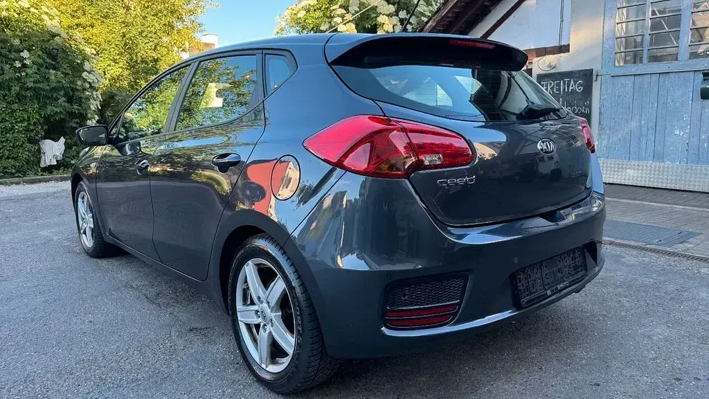 Gebraucht Kia Ceed 99 PS (72 kW) 2016 Grau Kleinwagen