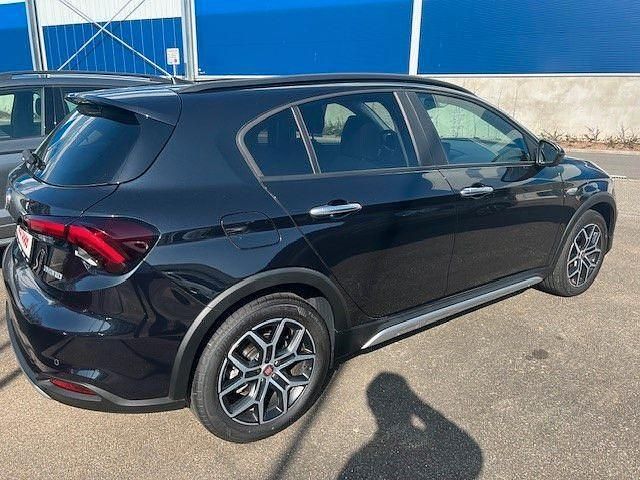 Gebraucht Fiat Tipo Cross 131 PS (96 kW) 2024 Schwarz Limousine
