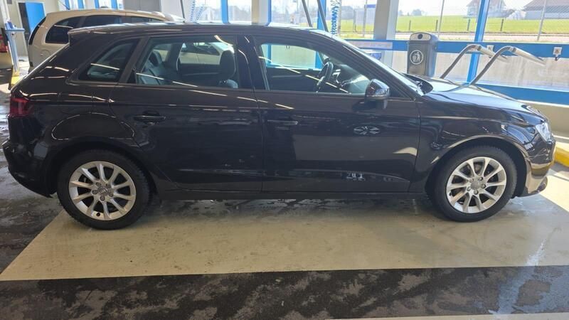Braun Gebraucht 2014 Audi A3 Sportback Kleinwagen | 11.500 € (Fairer Preis) - Bild 1/4