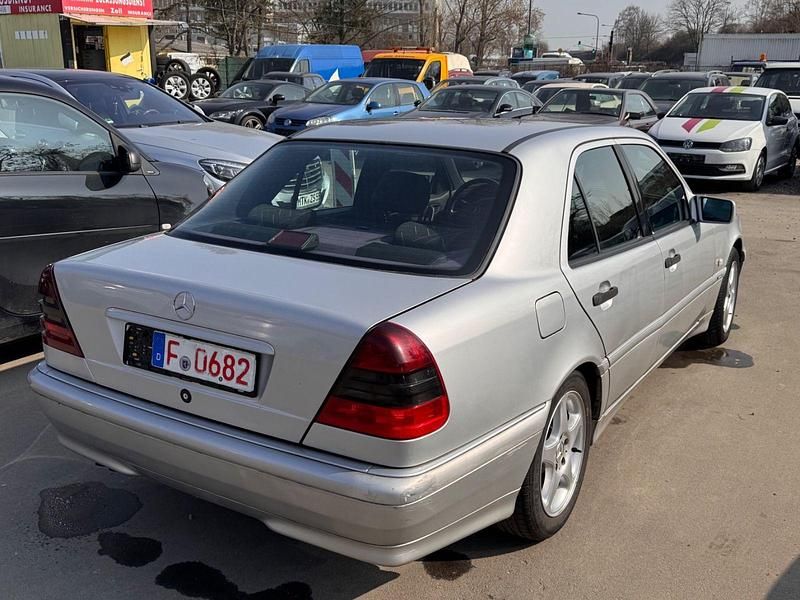 Gebraucht Mercedes C240 170 PS (125 kW) 1999 Limousine